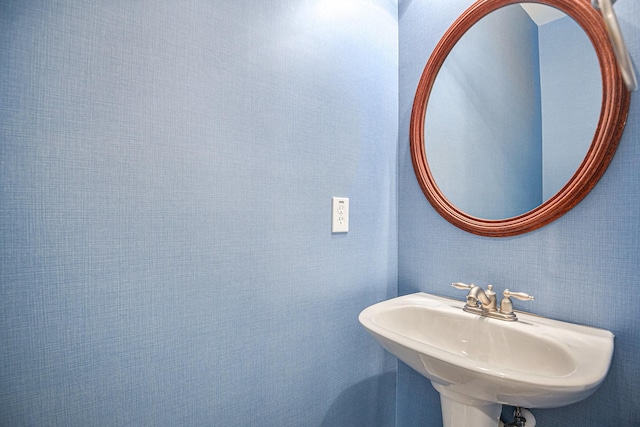 bathroom with sink