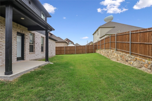 view of yard with a patio