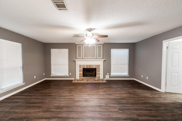 empty room featuring ornamental molding, ceiling fan, and dark hardwood / wood-style floors