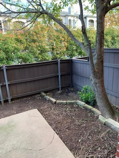 view of yard with a patio area