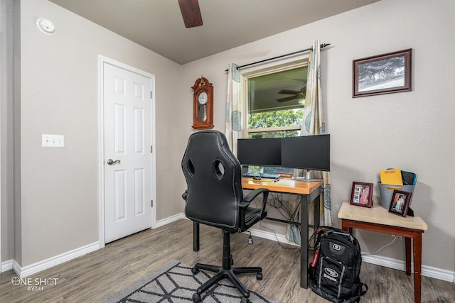 office area with hardwood / wood-style floors