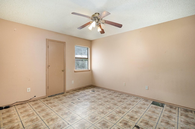 3518 Durango Dr, Dallas, TX 75220 - unfurnished room featuring ceiling fan and a textured ceiling