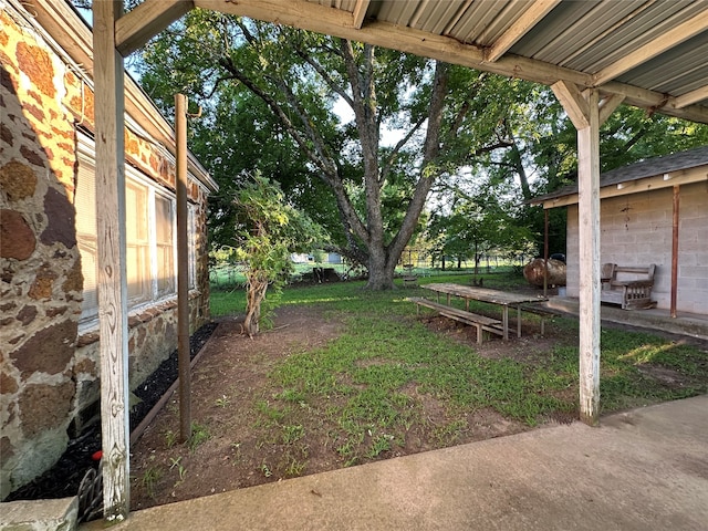 view of yard featuring a patio