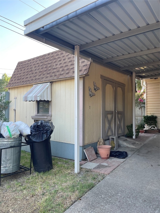 view of side of home