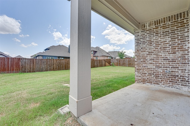 view of yard featuring a patio