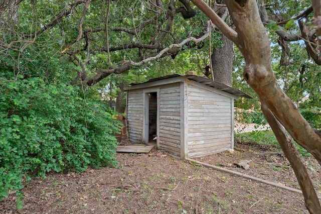 view of outdoor structure