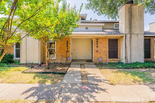 view of front of property