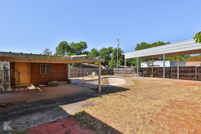 view of yard featuring a patio