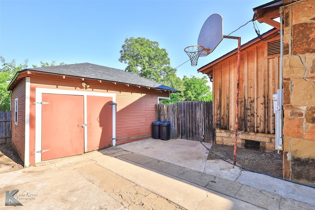 exterior space featuring a storage shed