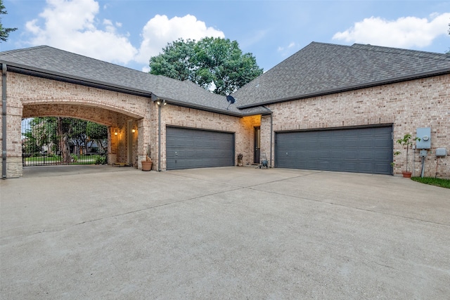 view of front of home featuring a garage