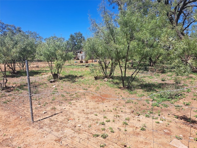 view of yard featuring a rural view