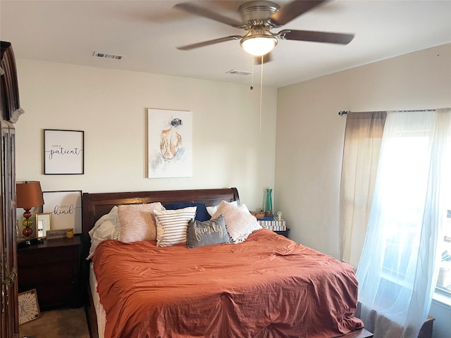 bedroom with ceiling fan