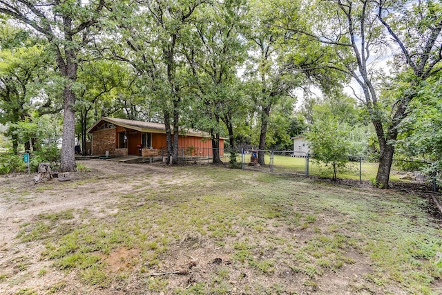 108 5th St, Whitney, TX 76692 - view of yard
