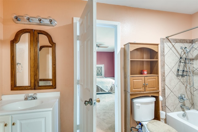 full bathroom with toilet, shower / washtub combination, vanity, and ceiling fan