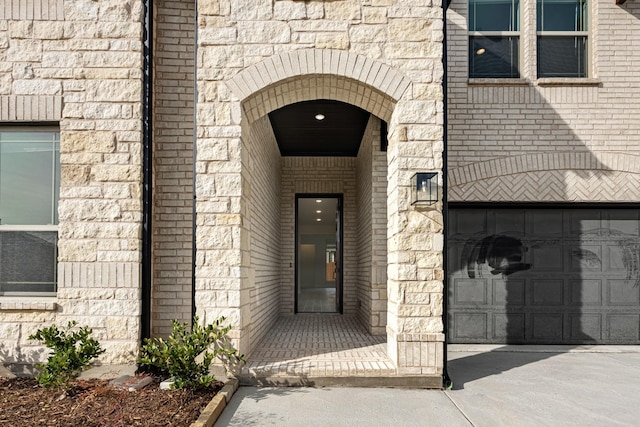 property entrance featuring a garage