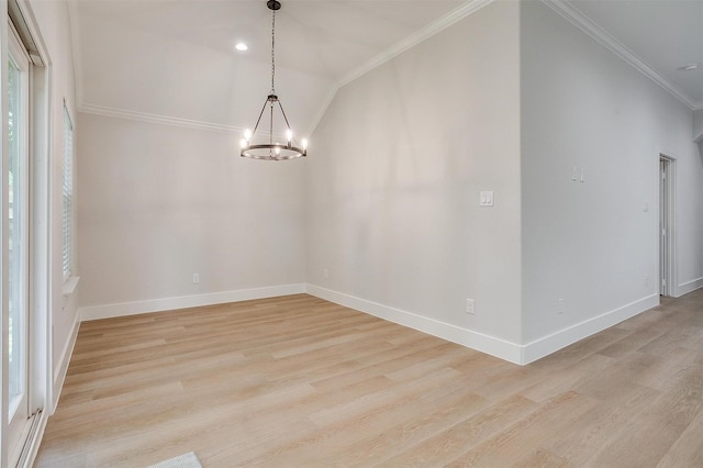 empty room with crown molding, lofted ceiling, light hardwood / wood-style flooring, and a notable chandelier