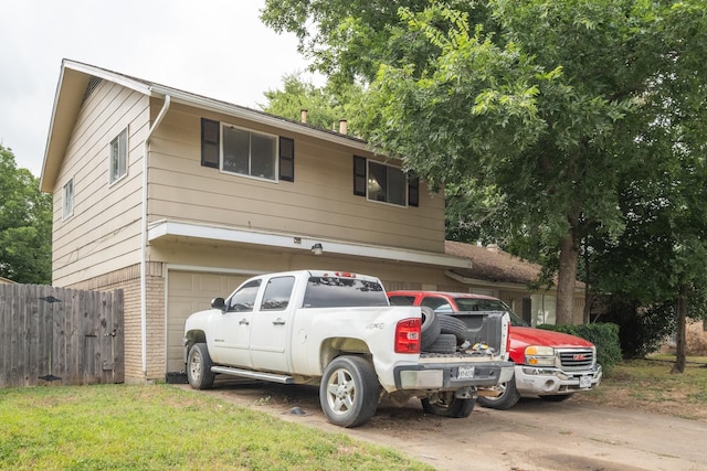 view of front of house featuring a garage