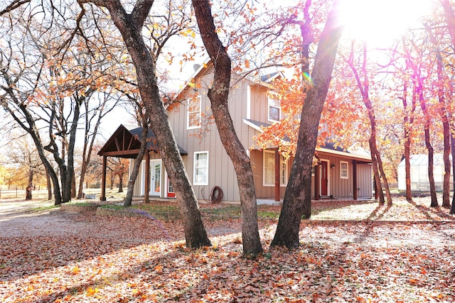 view of front of property