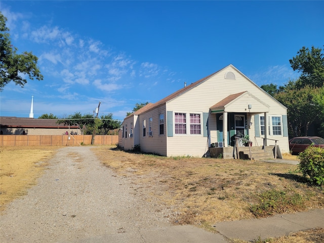 view of front of property