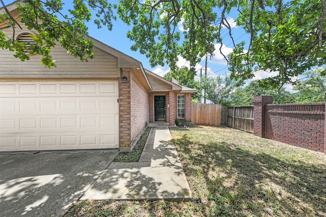 view of front facade featuring a garage