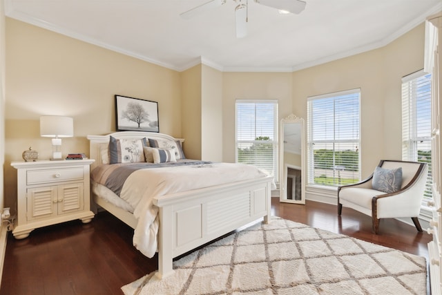 bedroom featuring crown molding, light hardwood / wood-style floors, multiple windows, and ceiling fan