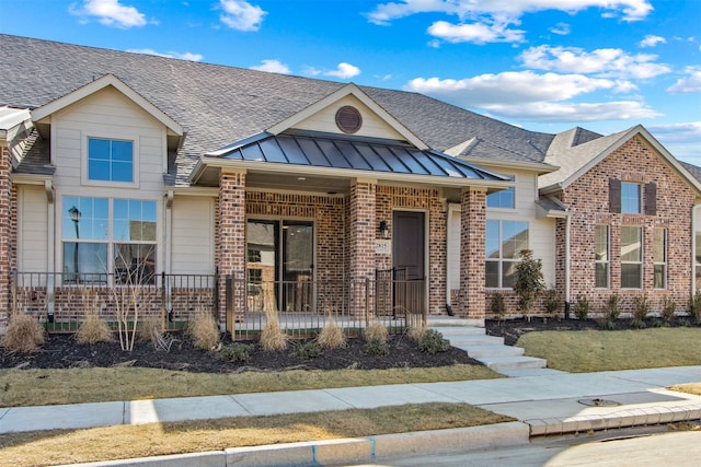 view of front of home featuring a porch