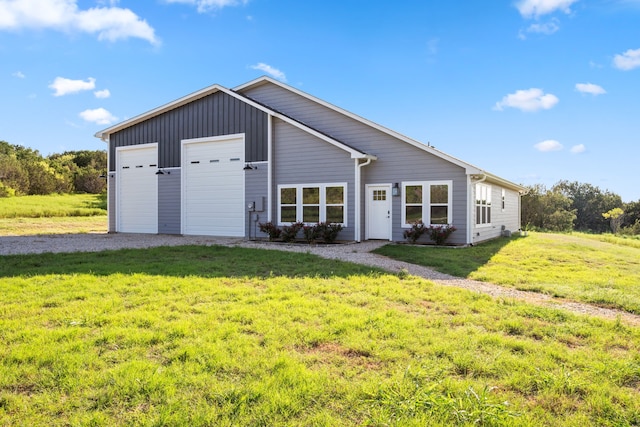 ranch-style home featuring a front yard