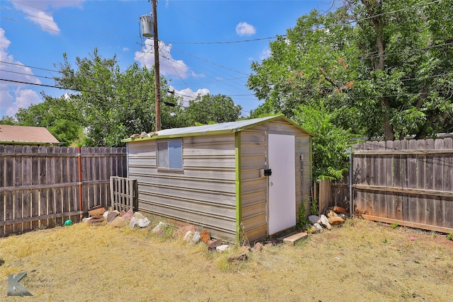 view of outbuilding