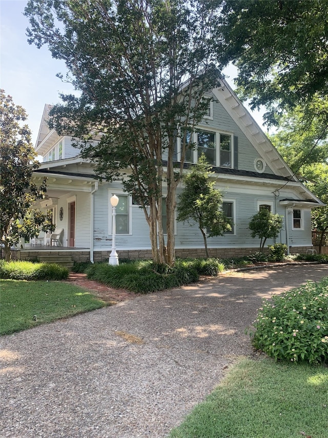 view of front of home