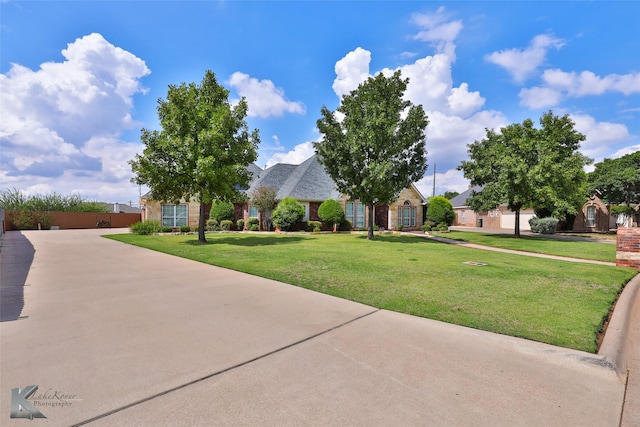 view of front of house with a front yard