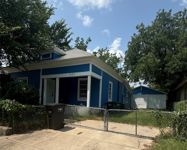 view of front facade with a porch