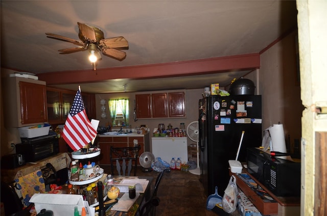 kitchen featuring black appliances and ceiling fan