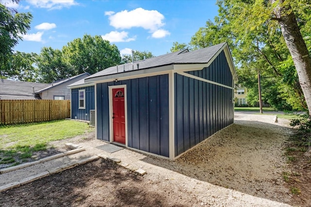 view of outbuilding