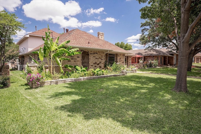 exterior space featuring a lawn