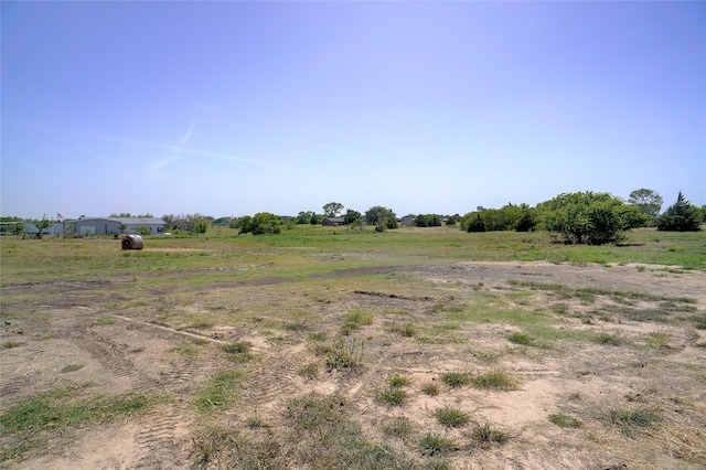 view of yard featuring a rural view