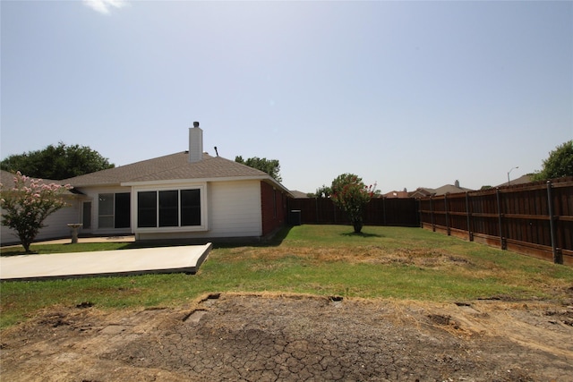 view of yard with a patio area