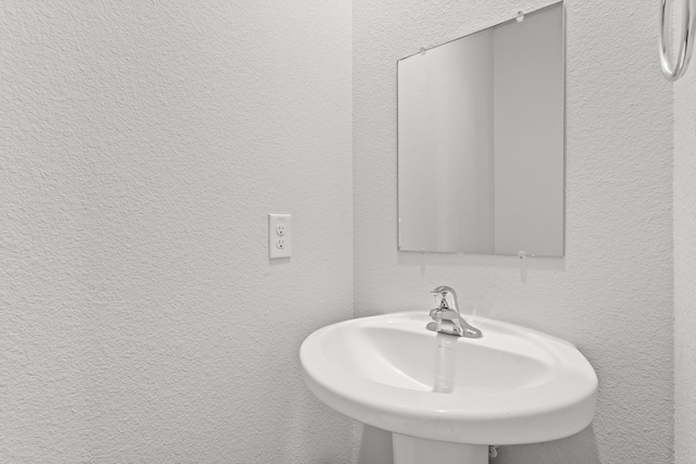 bathroom with sink