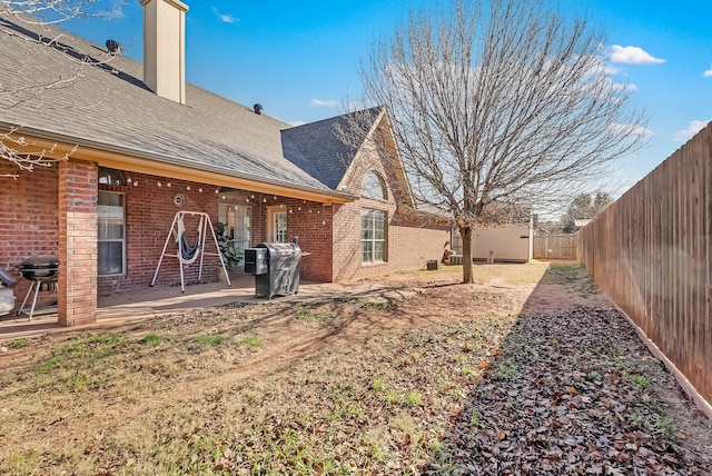 view of yard featuring a patio area