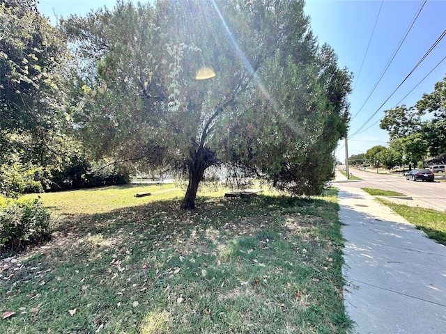 604 N Denley Dr, Dallas, TX 75203