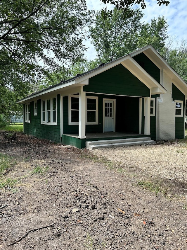 view of front facade featuring a porch