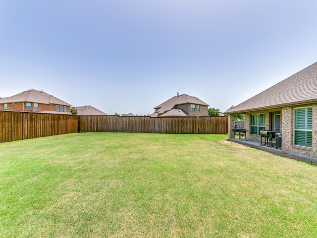 view of yard with a patio