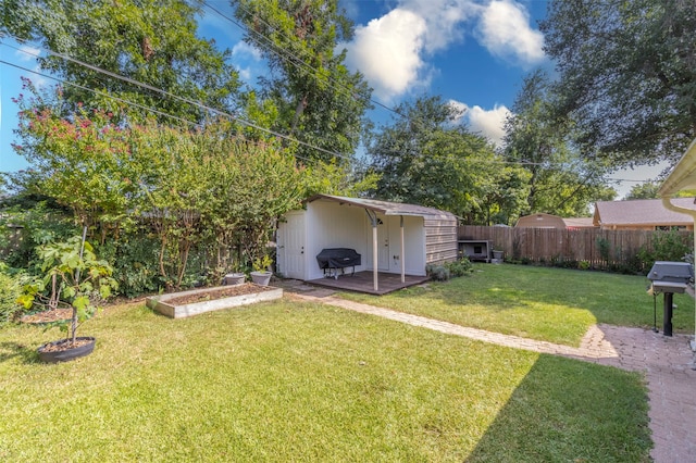 view of yard with a patio