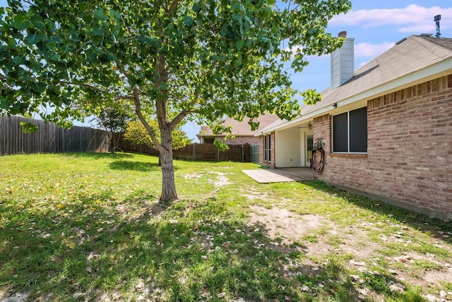 view of yard with a patio