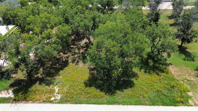 Listing photo 2 for 2002 Skymaster Dr, Granbury TX 76049