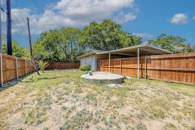 view of yard featuring a patio area