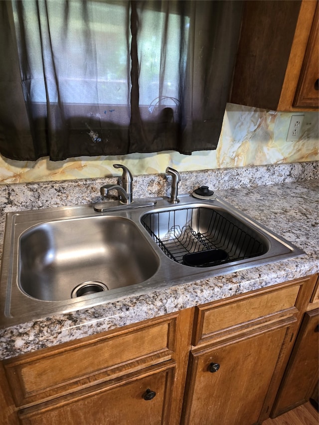 interior details featuring sink