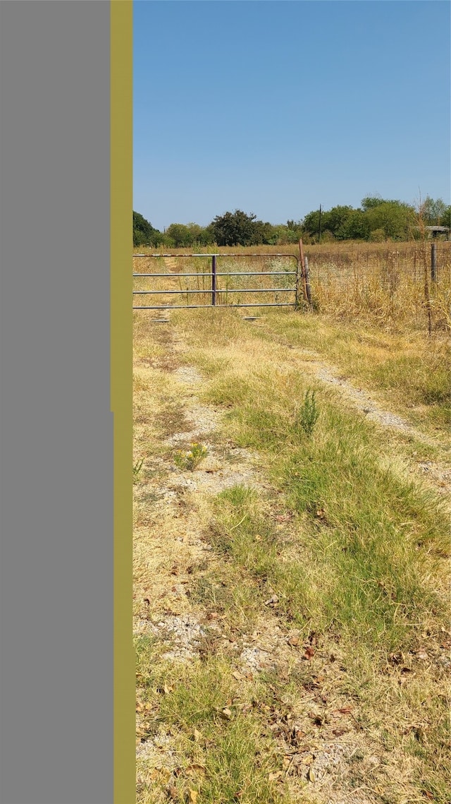 Listing photo 3 for 8895 County Road 3609, Quinlan TX 75474