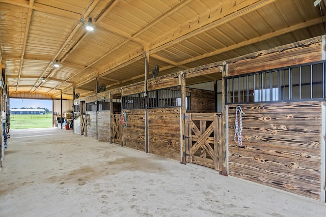 1320 Murrah Ln, Kaufman, TX 75142 - view of stable