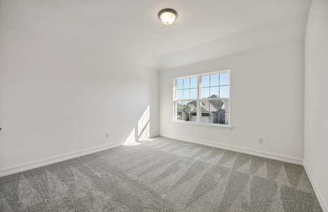 spare room with carpet flooring