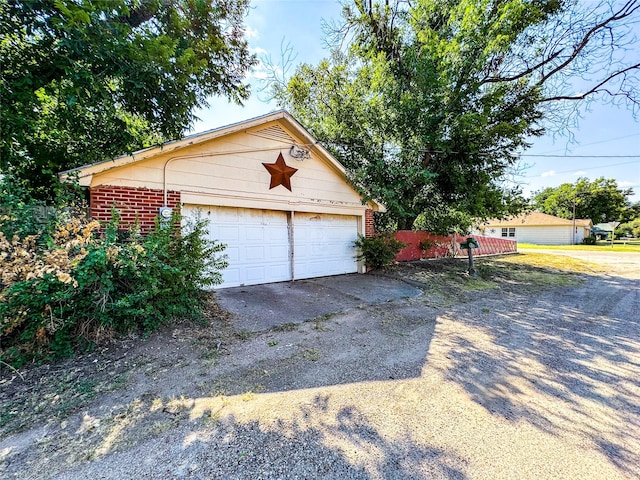 view of detached garage